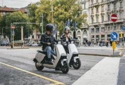 雅迪新款爆料视频下载,科技升级，引领绿色出行新潮流