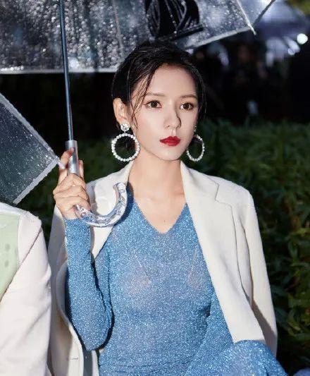 娱乐正能量吃瓜张予曦,娱乐正能量，瓜田里的阳光女神